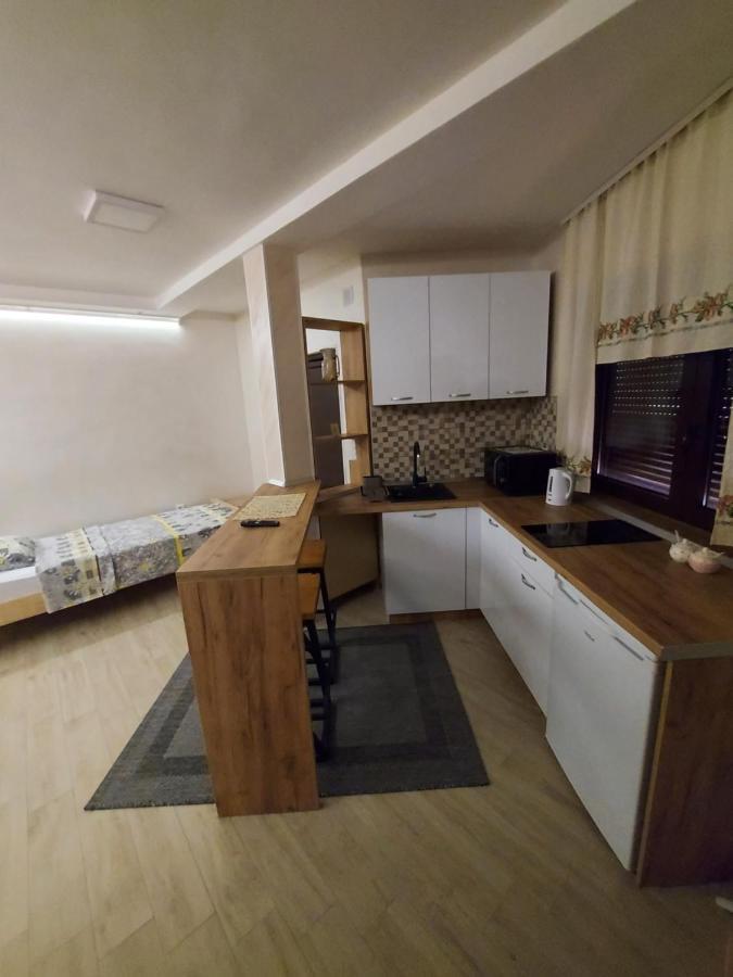 Stiv Apartmani Lukovo Esterno foto